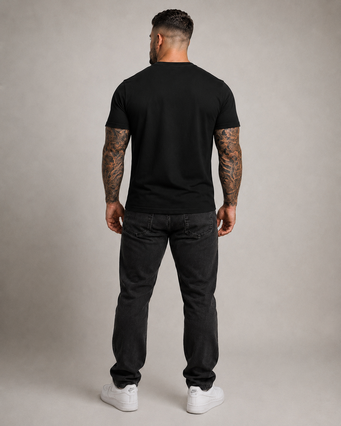 Essential Tee Black