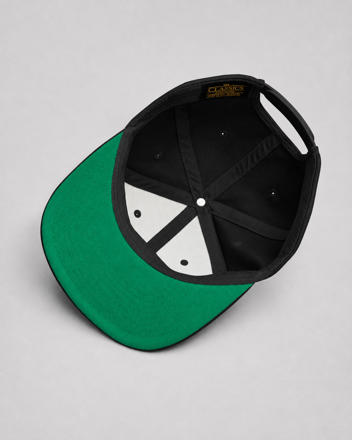 Essential SnapBack Black