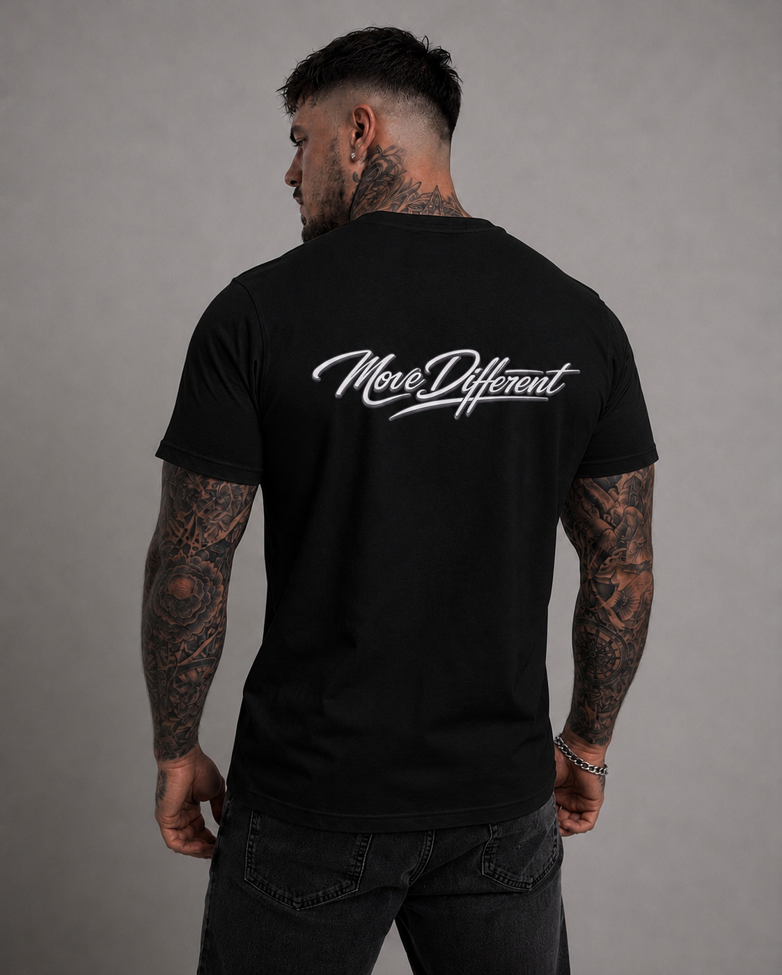 Move Different Tee Black