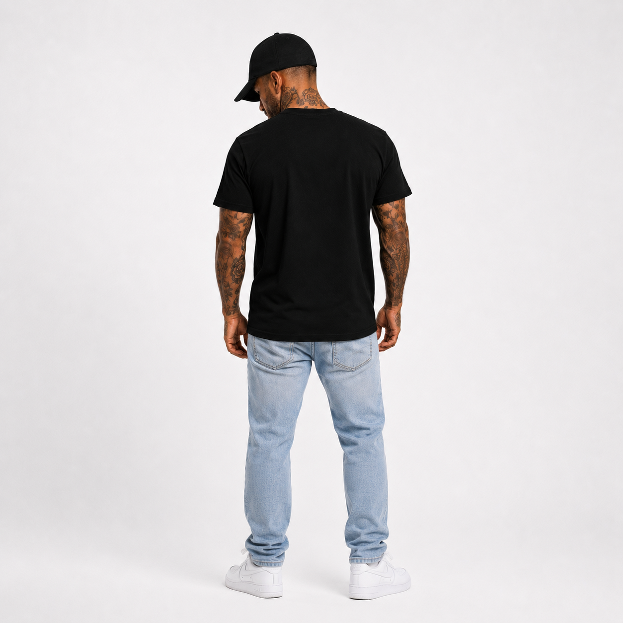 Essential Tee Black
