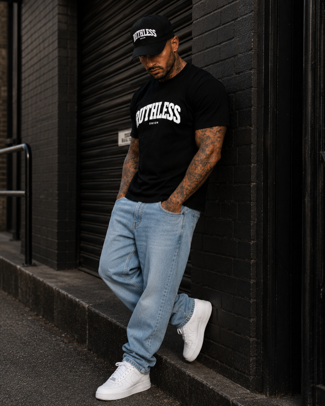 Essential Tee Black