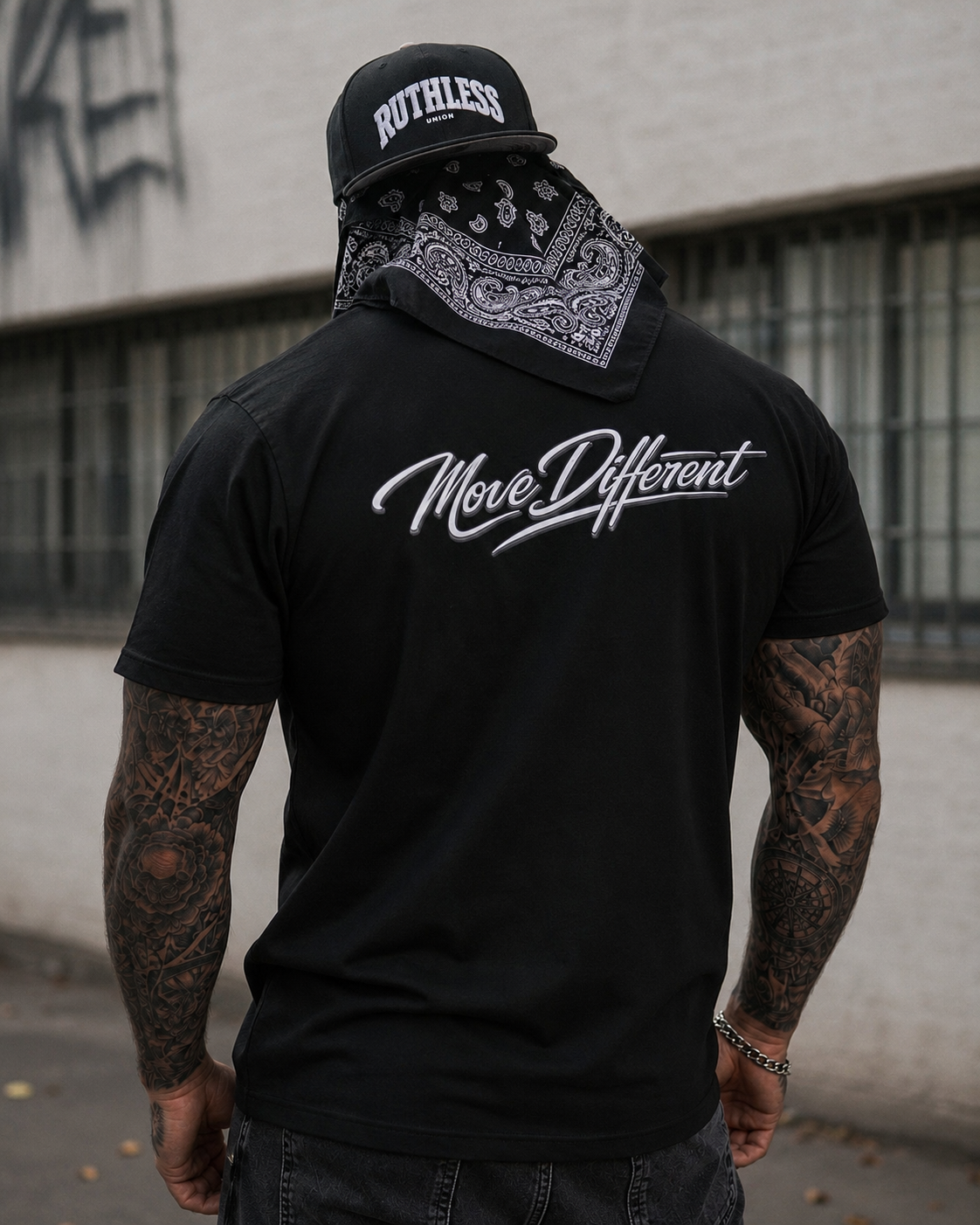 Move Different Tee Black