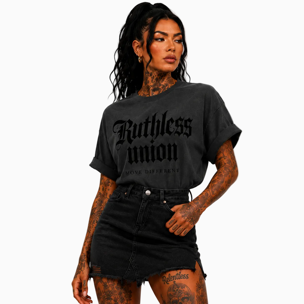 RU LADY - OVERSIZED MAJESTIC TEE HEAVY - WASHED BLACK ON BLACK