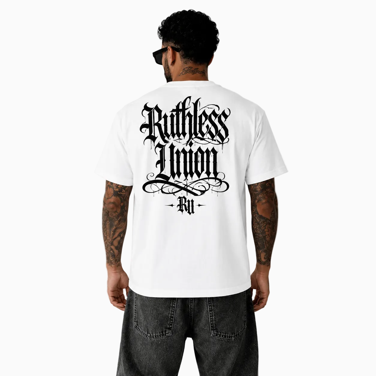 RU – SCRIPT TEE WHITE