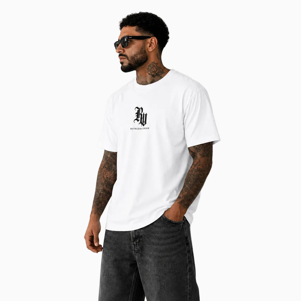 RU – SCRIPT TEE WHITE