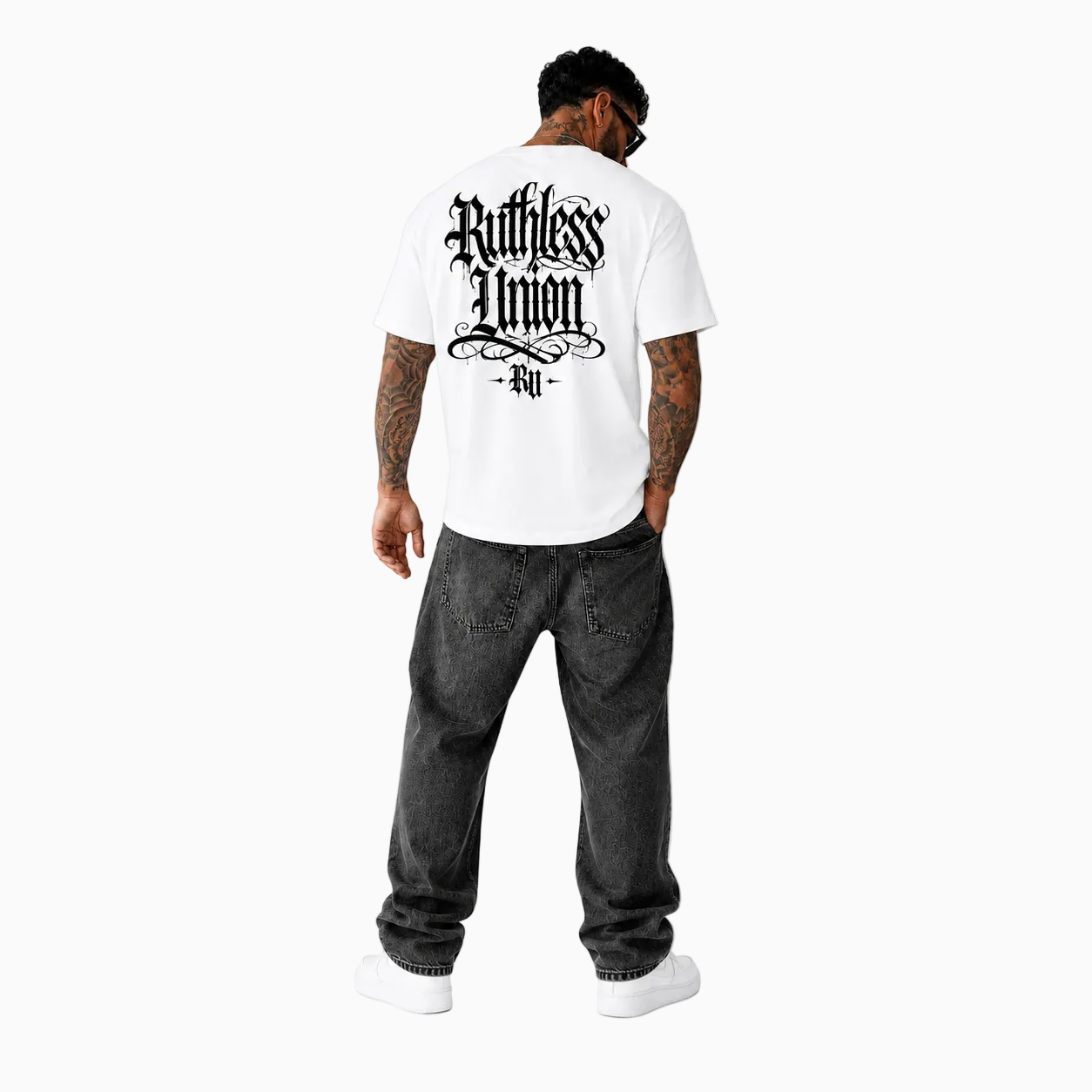 RU – SCRIPT TEE WHITE