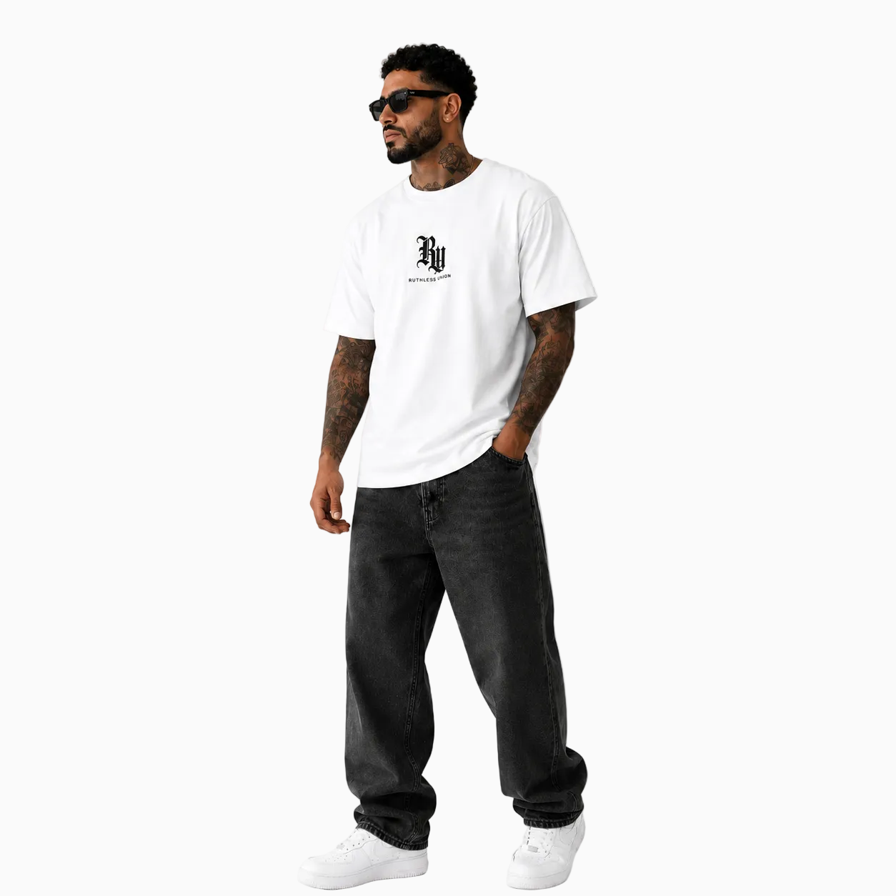 RU – SCRIPT TEE WHITE