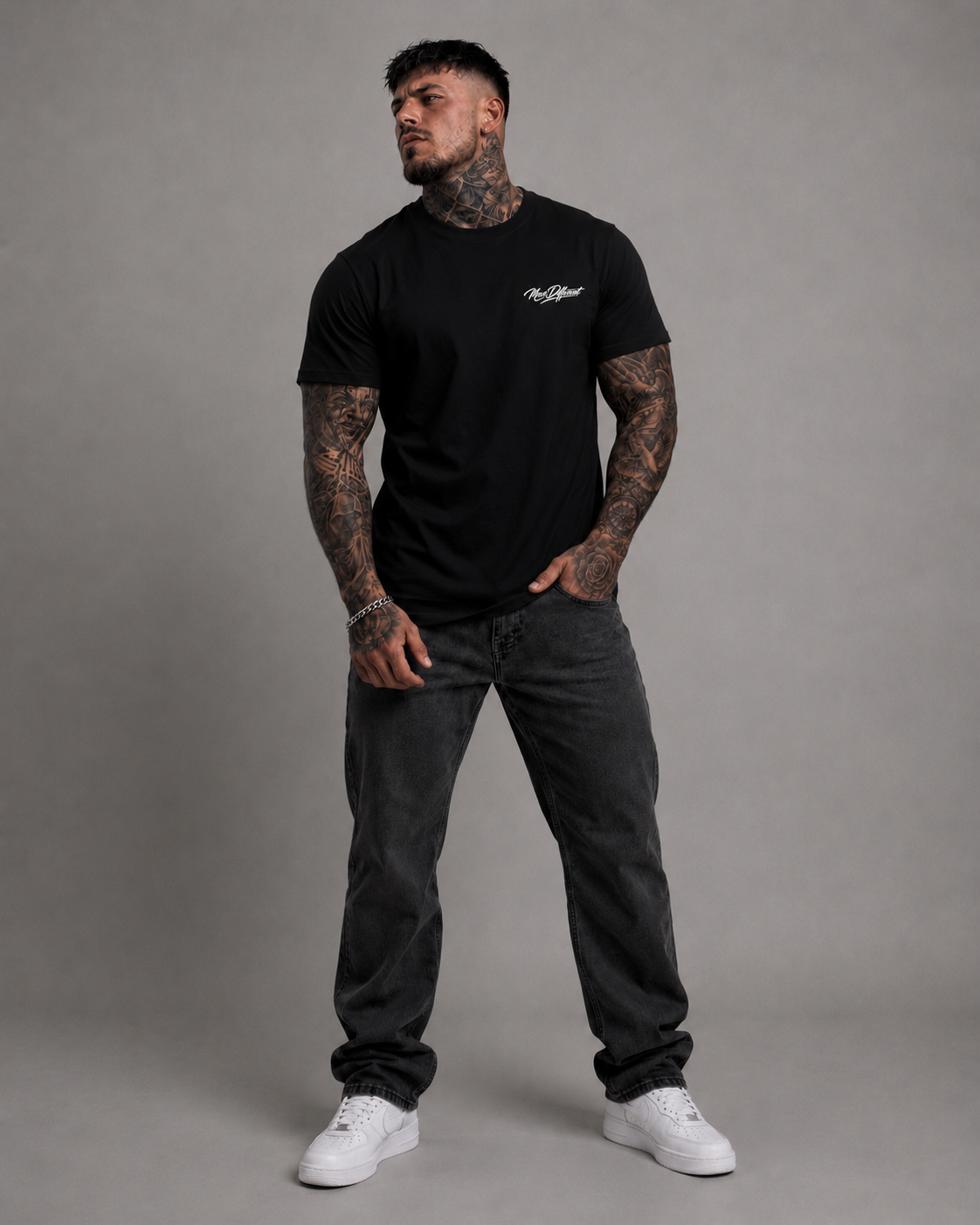 Move Different Tee Black